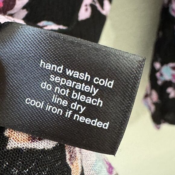 Lane Bryant Blouse Top Womens Size 22 Floral Flare Sleeve Hem Black Pink - Picture 10 of 10